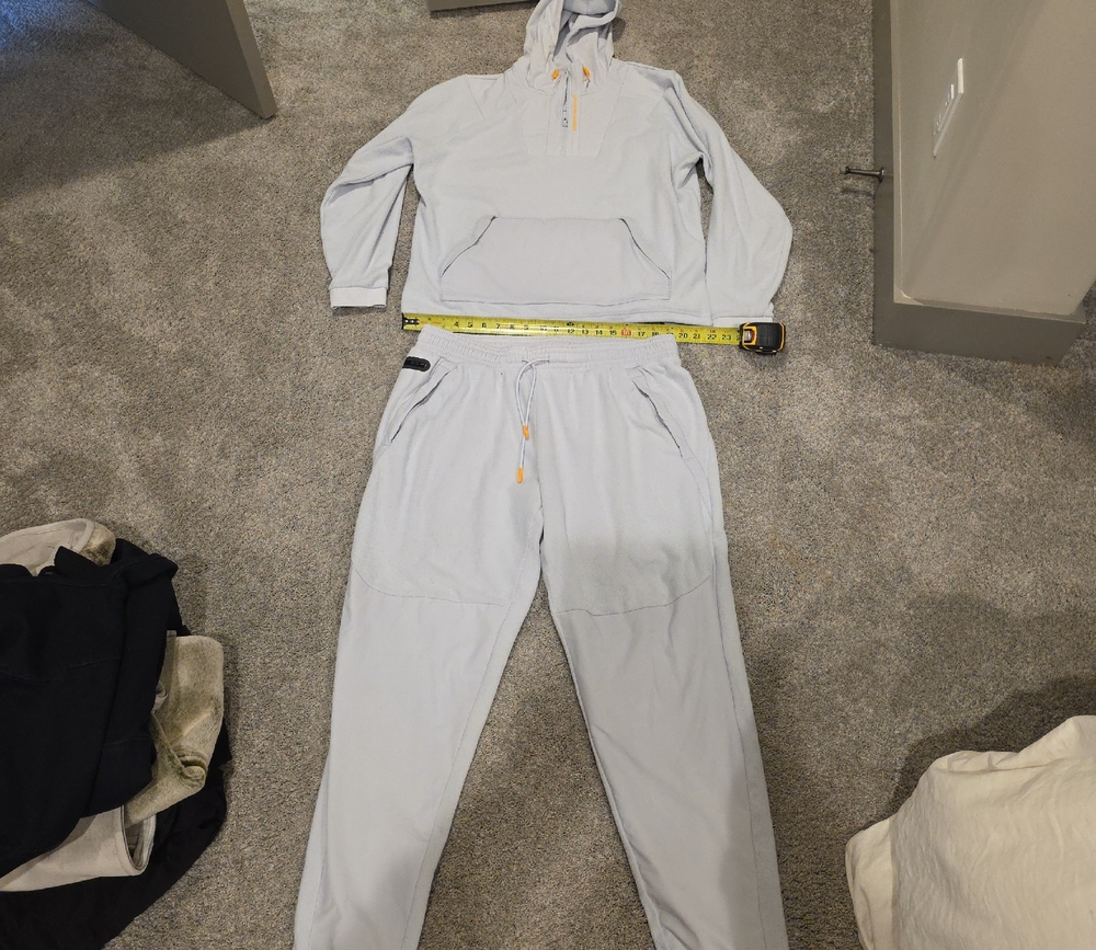 Under Armour RUSH CELLIANT Light Gray Jogger Set